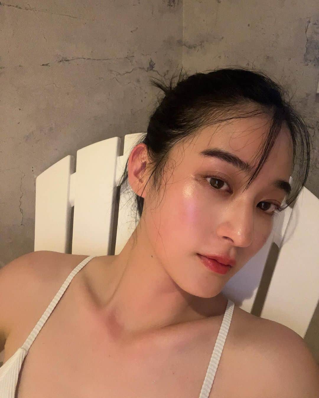 青野楓のインスタグラム：「#楓サウナ 🧖☑️  オープン前の @the_palms_targas さんに行ってきました！  ひとりサウナを充分楽しめる広さで、リラックスできました。YouTubeやテレビ観ながら入れるのもいい。あっという間。ラランドさんのYouTube見ながら入ってました笑  要チェックです🤩  #個室サウナ#プライベートサウナ#サウナ東京#上野#sauna#サウナイキタイ」