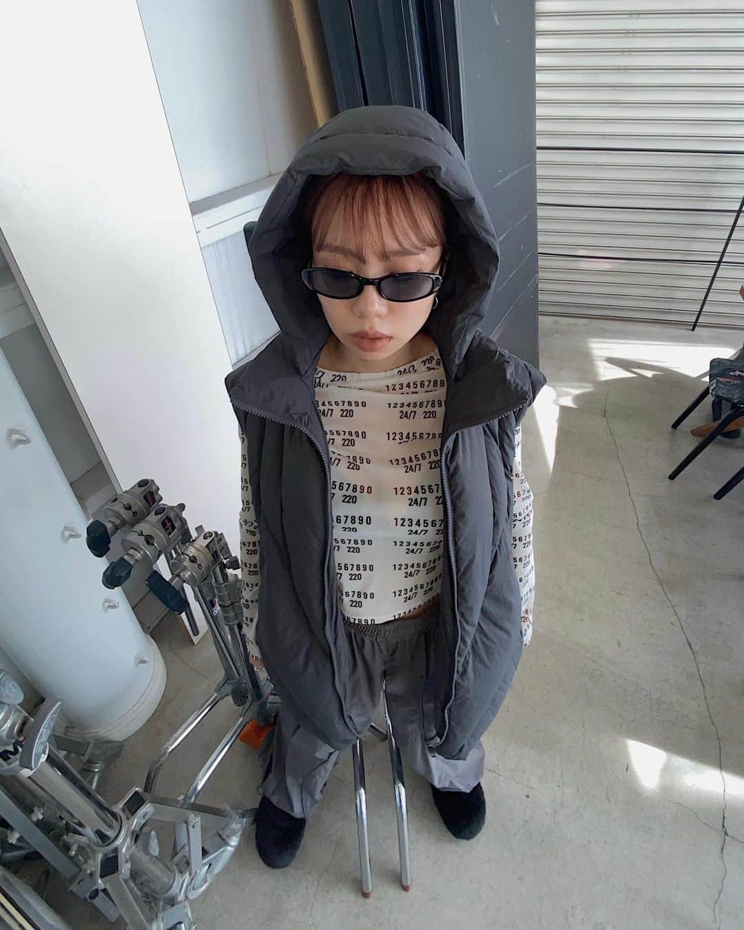 のインスタグラム：「ㅤㅤㅤㅤㅤㅤㅤㅤㅤㅤㅤㅤㅤ down vest💖💫 普通のダウンベストに飽きた方は是非👽⭐︎ ㅤㅤㅤㅤㅤㅤㅤㅤㅤㅤㅤㅤㅤㅤㅤㅤㅤㅤㅤㅤㅤㅤㅤㅤㅤㅤ 明日新作日です🦁 ㅤㅤㅤㅤㅤㅤㅤㅤㅤㅤㅤㅤㅤ #LAGUAGEM」