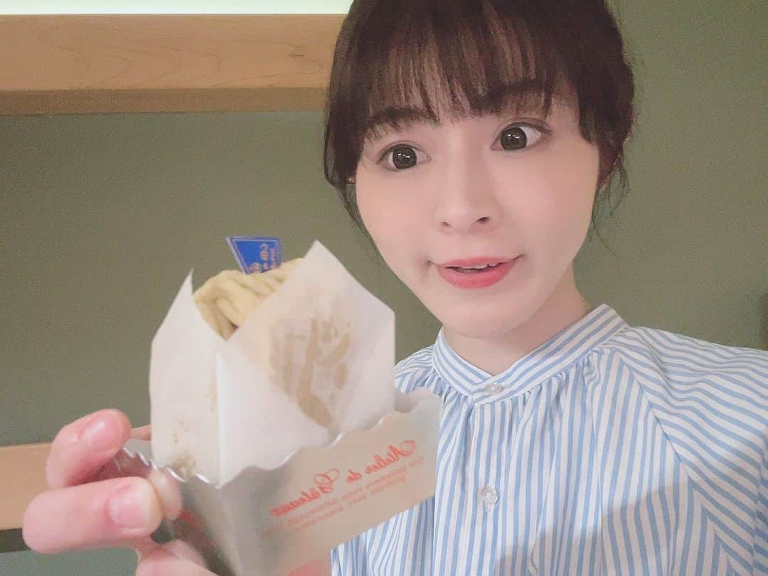 山本かおりさんのインスタグラム写真 - (山本かおりInstagram)「わざわざ旅行先まで持ってくるくらい 好きなケーキ🍰😁笑  일부러 여행지까지 가지고 올 정도로 좋아하는 케이크🍰😁ㅋㅋ  I brought my favorite cake on a trip 🍰😁lol  #和栗のモンブラン #モンブラン #ケーキ #栗 #スイーツ #カフェ #montblanc #cafe #和栗 #cake #sweets #銀座みゆき館 #コーヒー #デザート #몽블랑」9月14日 9時32分 - mochamocchan