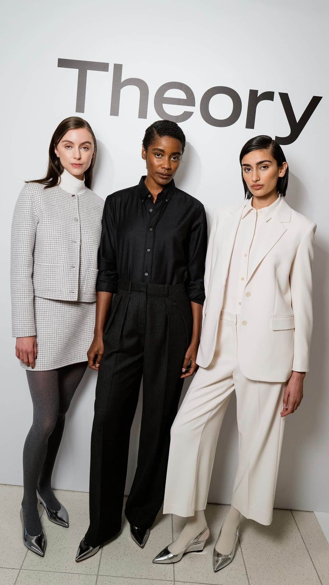 Nordstromのインスタグラム：「@theory__’s Chief Creative Officer Jeffrey Kalinsky presented his Fall ‘23 collection at #NordstromNYC this evening and shared the key essentials you need to create a simple, chic, and straight forward wardrobe. Watch for highlights and shop the collection in-store and online.」