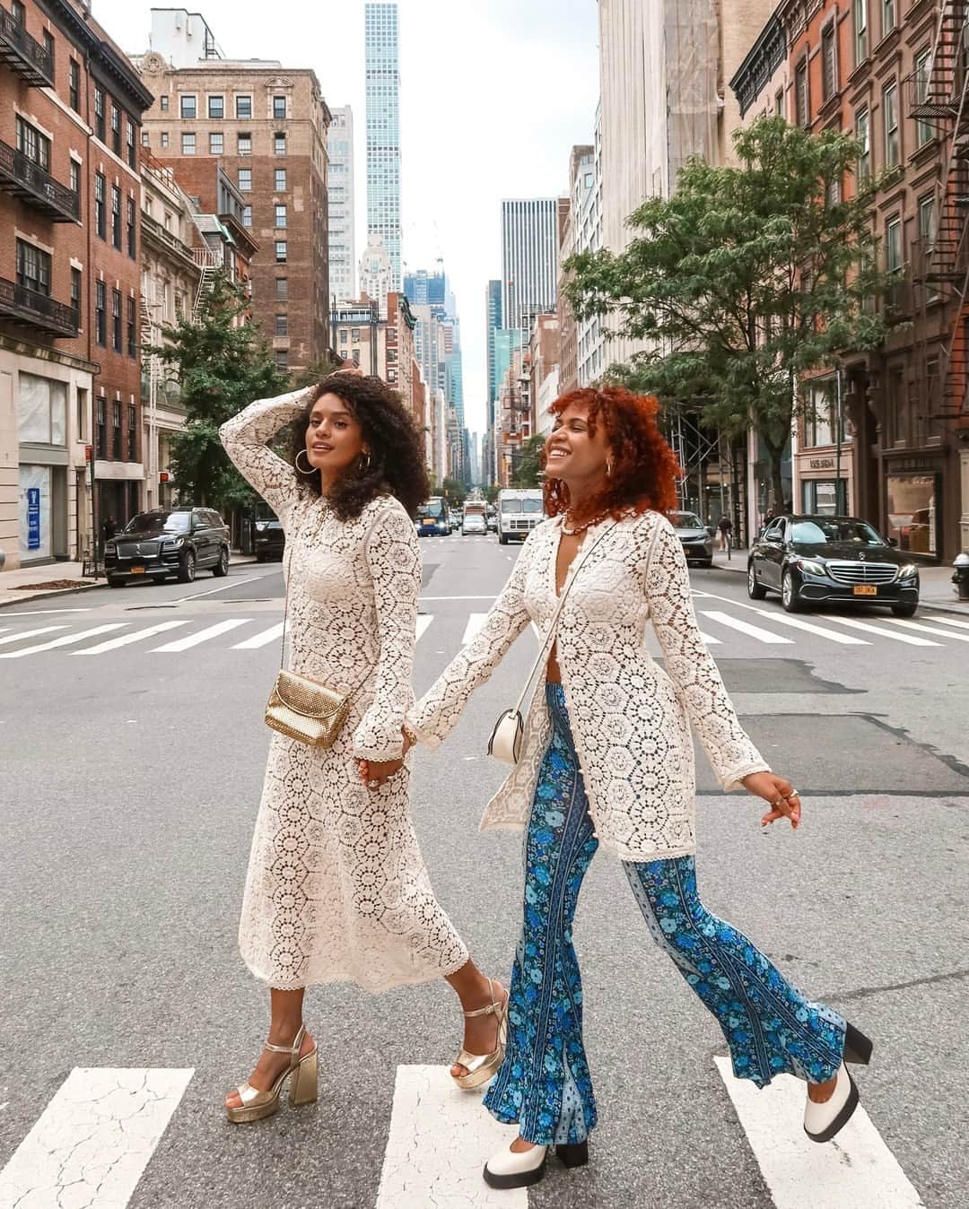 SPELLのインスタグラム：「On the Blog: City Styling ~ Bestie Edition 🏙️ we spent the day with @byaimeimeekelly + @chelseaasoflate as they showed us around the icons of New York City… read more on the blog ~ link in bio 🚕  Muses @byaimeekelly + @chelseaasoflate  Photographer @ashleigh_bakos」
