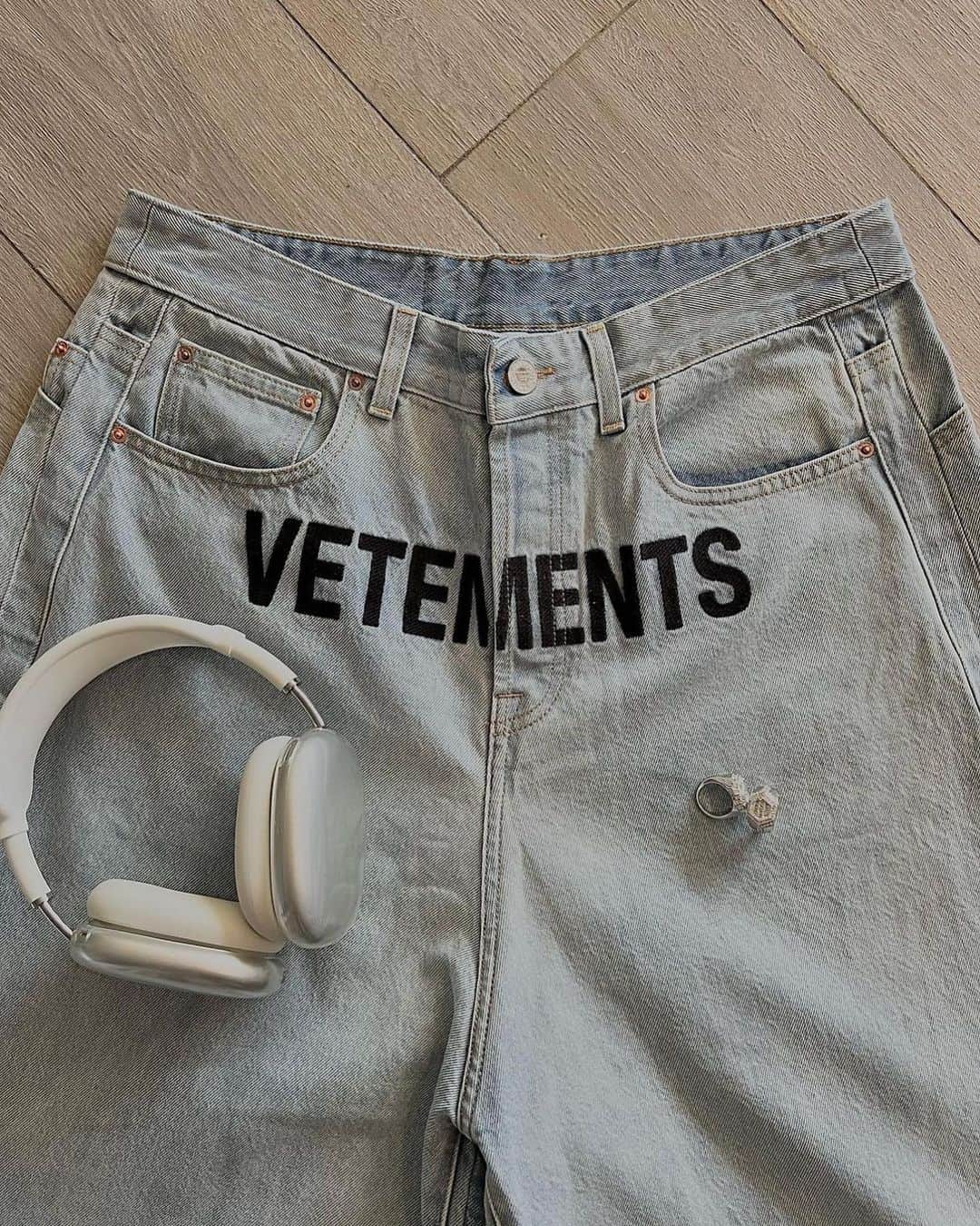 ヴェトモンさんのインスタグラム写真 - (ヴェトモンInstagram)「REPOST: @jashlem」9月14日 9時39分 - vetements_official