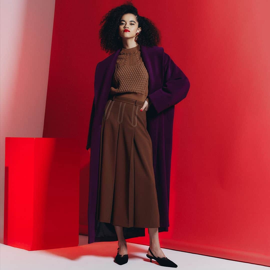 Double Standard Clothingのインスタグラム：「. 《'23 AW COLLECTION PRE ORDER vol.3》 - OUTER SELECTION - 予約受付期間：9.14(Thu) - 9.20(Wed)  [OUTER] Sov. / アンゴラショールカラーコート(予約) price. 143,000円(税込) color. ピンクベージュ / パープル / ブラック size. 36 / 38 お届け予定...10月上旬  ------------------------------------------- #doublestandardclothing #tokyo #DSC #sov #nightstore #2023aw #preorder #fashion #ootd」
