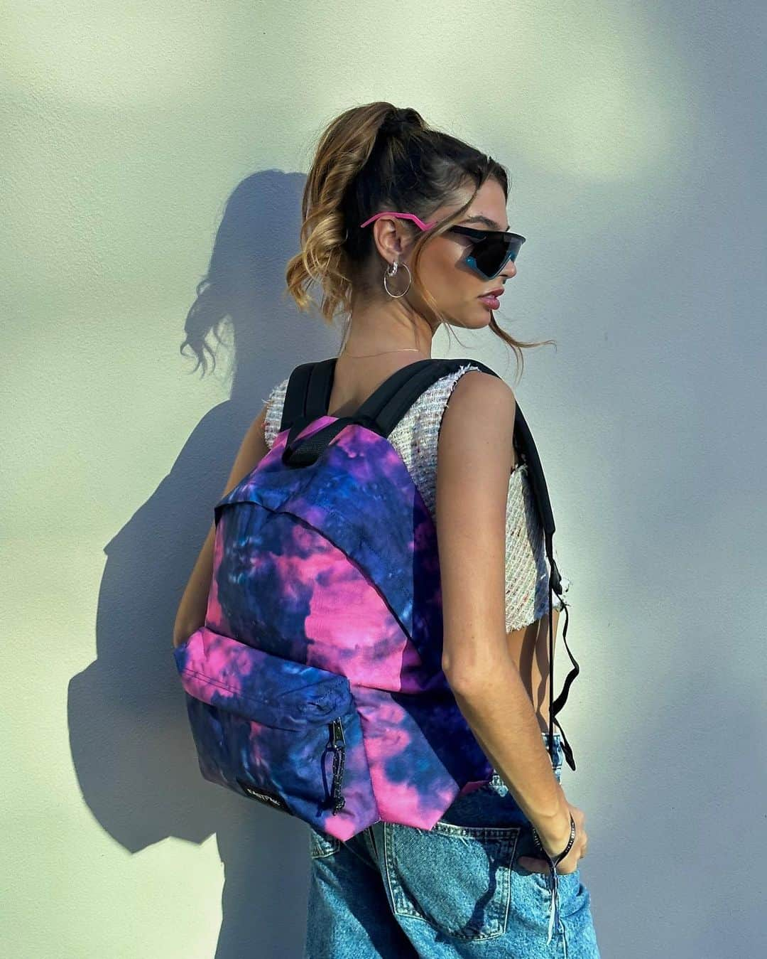 イーストパックさんのインスタグラム写真 - (イーストパックInstagram)「@sarasvegliaeprimavera matching with our Padded Pak'r in Camo Dye Pink  Available on www.eastpak.com #builttoresist」9月14日 20時59分 - eastpak