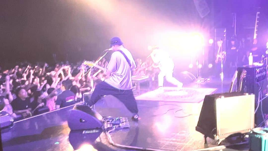 のインスタグラム：「もうすぐ🔥  @noisemaker_official   NOISEMAKER ROAD TO 20th ANNIVERSARY ZEPP TOUR  「One Dream One Roof」 のライブ映像公開！  TOUR FINAL 9.17 (SUN) Zepp Sapporo  ▼チケット一般発売中！ https://noise-maker.net/news/874c8da2-6887-4725-885c-a4c0b4a76cc7  ▼オフィシャルグッズ発売中！ https://noisemaker.base.shop/  #NOISEMAKER」