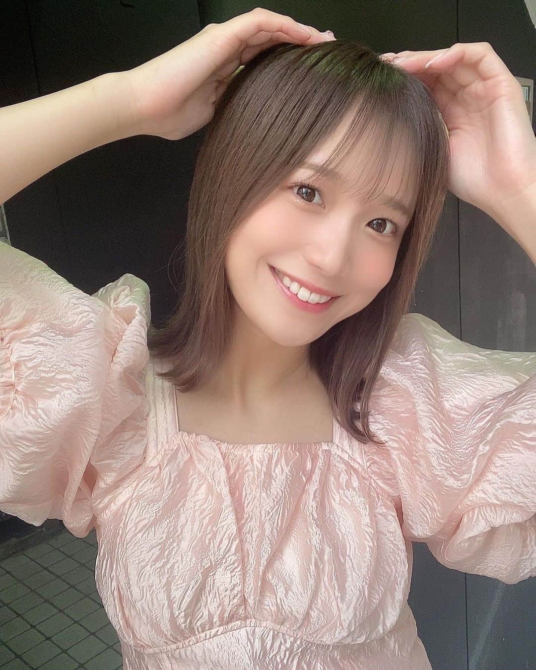 橋本せいなのインスタグラム：「3枚ちゃんとみてね😴🫶🏻  #elsy #idol #japan #japanese #girl #cute #beautiful #makeup #selca #selfie #fashion #fashionstyle #hair #hairstyles #ヘアアレンジ #ボブ #ミディアムヘア #イエベ春 #イエベ春コスメ #instagram #instagood #followforfollowback #follow #follow4followback」