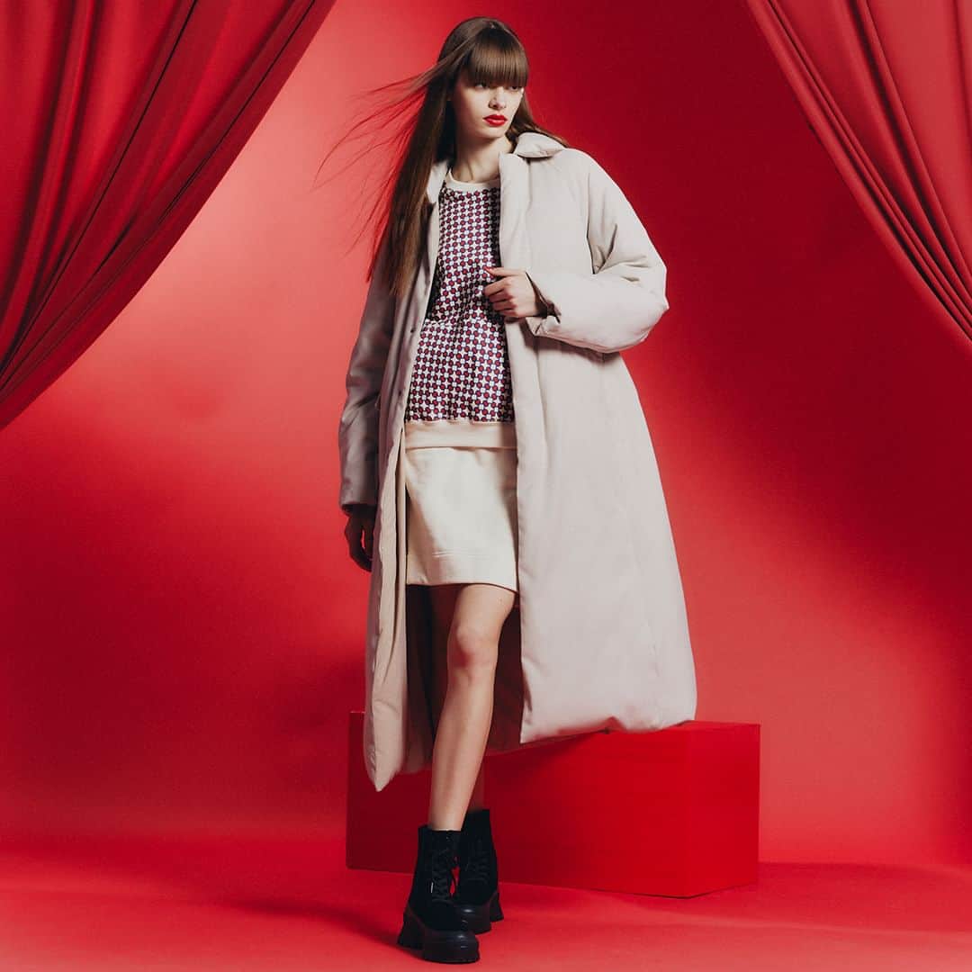 Double Standard Clothingのインスタグラム：「. 《'23 AW COLLECTION PRE ORDER vol.3》 - OUTER SELECTION - 予約受付期間：9.14(Thu) - 9.20(Wed)  [OUTER] DSC / リバーシブルロングコート(予約) price. 96,800円(税込) color. ベージュ / ブラック size. 36 / 38 お届け予定...10月上旬  ------------------------------------------- #doublestandardclothing #tokyo #DSC #sov #nightstore #2023aw #preorder #fashion #ootd」
