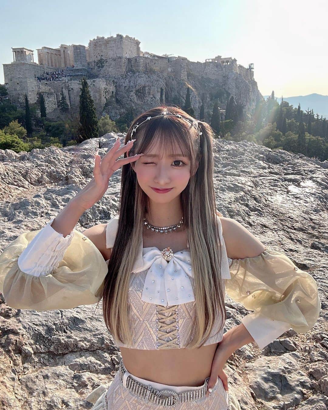 渡辺葉月のインスタグラム：「MV撮影の時の ギリシャでのオフショ📷🌟  #europe #greece #ヨーロッパ #ギリシャ」