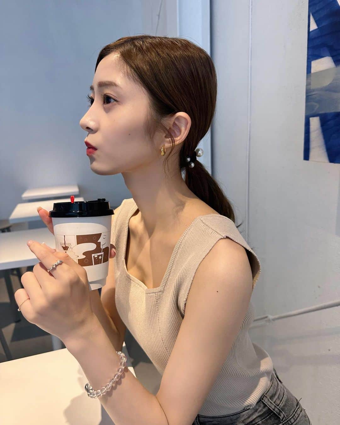 松川星のインスタグラム：「⁡ いつもコメダに行くと たっぷりサイズ頼みます🍞🍊」