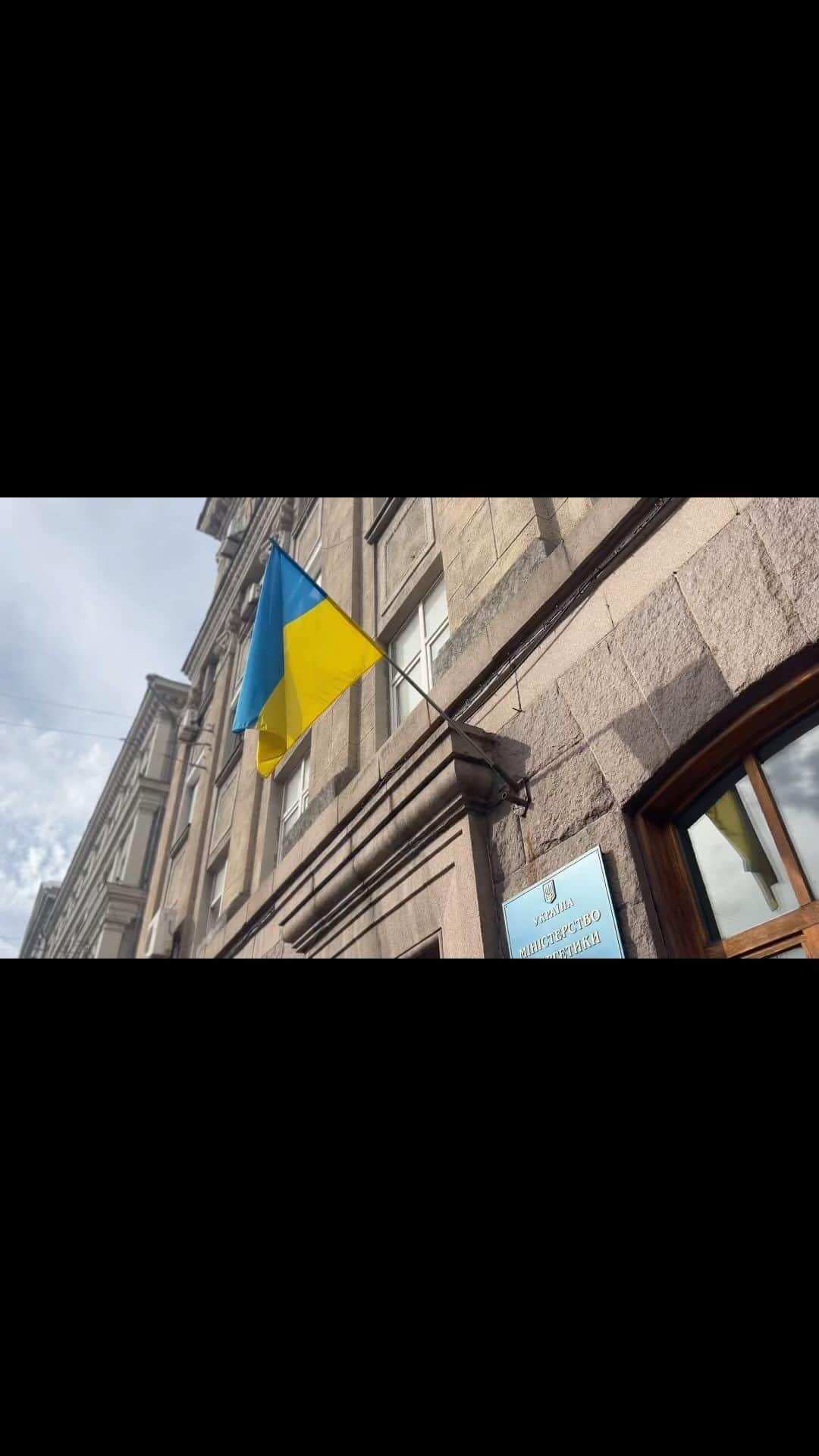 DJ MEGURUのインスタグラム：「First time visiting Ukraine, everybody asks me is it safe to go there? Are you ok? Answer is here it is. Love this country, beautiful people, definitely come back again.  初のウクライナ。みんなに大丈夫？と心配されましたがご覧の通りでございます。  暖かい人たちで美しい国だった。ありがとうウクライナ。  #ukraine #kyiv #odessa #ウクライナ #ウクライナの今 #キーウ #オデッサ #世界一周」