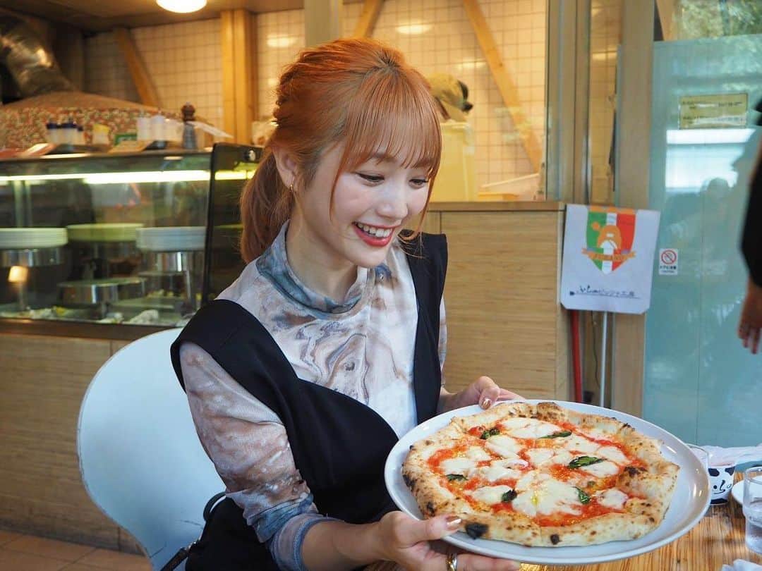 瀬川あやかのインスタグラム：「* 近所においしいピザ屋を見つけてからピザ率高め🍕」