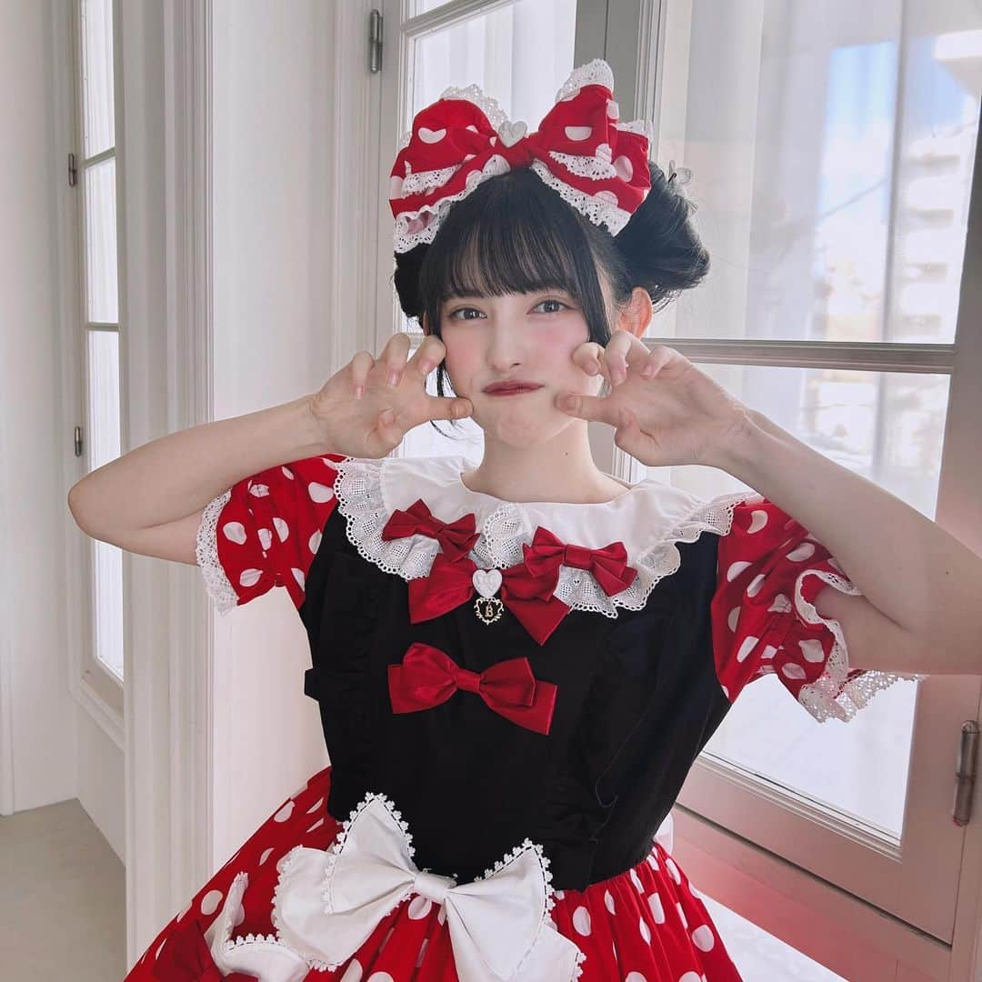 菅田愛貴さんのインスタグラム写真 - (菅田愛貴Instagram)「ミニーちゃん× Baby♥️🖤  げきかわ…♡ 似合ってる？？？？？  @babythessbofficial  #Disney #ミニーちゃんコーデ #dress #菅田愛貴」9月14日 19時55分 - akisudaofficial