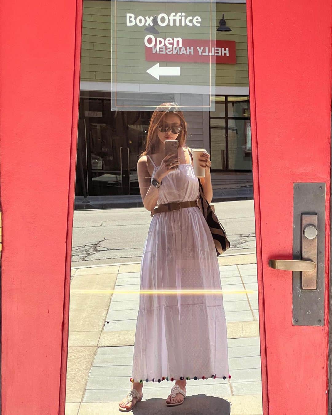 のインスタグラム：「저녁 약속까지 시간이 남아 커피 한잔사서 동네산책 🧡 샵도 구경하고 브런치도 하고. 날이 좋으니 그냥 걸어도 좋았던 날 🌞  #GreeminParkCity #parkcity」