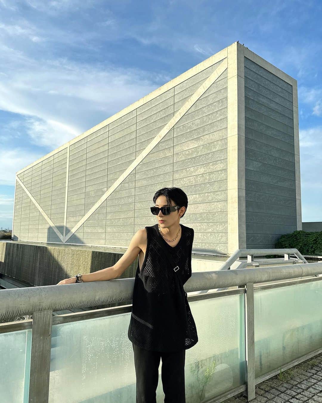 高橋龍之介のインスタグラム：「猛暑日〜🌞 久々の全身黒コーデ〜」