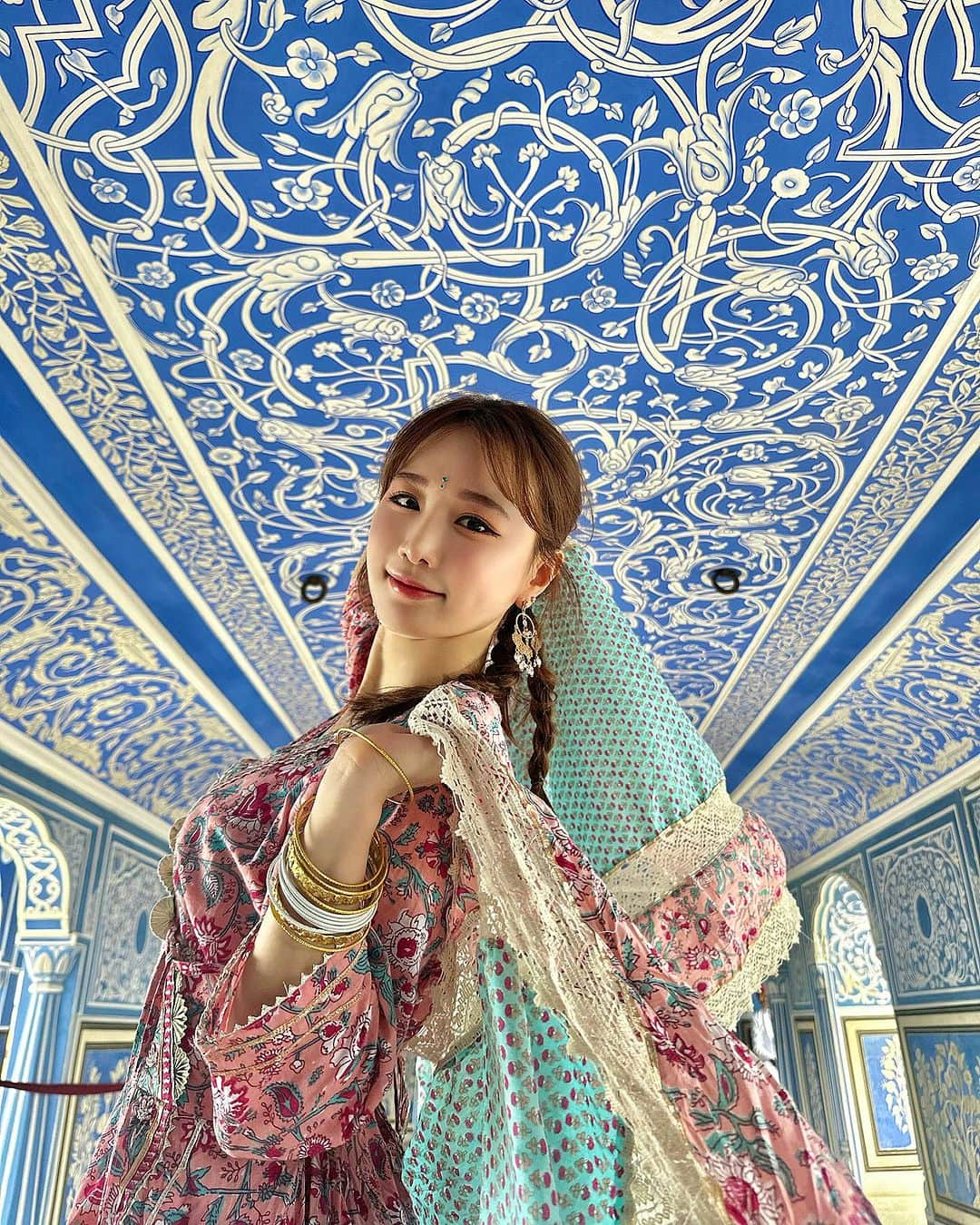 Sarraさんのインスタグラム写真 - (SarraInstagram)「📍India Jaipur🇮🇳インド ジャイプール  シティパレスでマハラジャ気分🏰❤️ . . . . #シティパレス#シティパレスジャイプール#ジャイプール#インド#インド旅行#インド生活#インド旅#サリー#インディアン#インディアンジュエリー#マハラジャ#海外旅行#海外ファッション#城#海外ガール#海外旅行好きな人と繋がりたい#india#Jaipur#citypalace#citypalacejaipur#maharaja#Sally#travel#staycation#vacation#sunsout#resortwear#indiatravelgram#delhi」9月14日 20時34分 - sarra31247