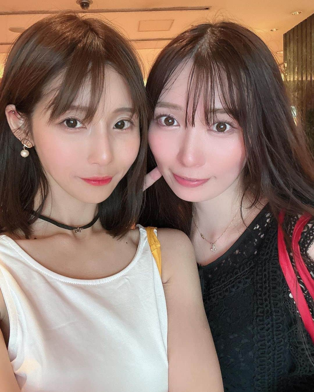 蒼川愛さんのインスタグラム写真 - (蒼川愛Instagram)「8月のプール❤︎ 夏が終わらないうちに載せなきゃと思ってたけど、まだまだ全然暑いや🥵💦 . ここのプール、都内からは少し離れるけど空いてて綺麗でとても良かった🫶🏻 . 夏までにおしりを手に入れる目標は今年も叶わずでした🫥🫥来年に期待。 , . . . #プール #ホテルイースト21 #ホテルプール #水着コーデ」9月14日 20時49分 - tougarashi_suki