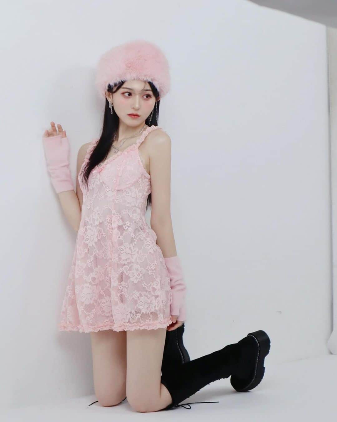 吉井美優のインスタグラム：「@larmemagazine 🎀 明日発売 LARME058 掲載させて頂いております 🍑💗 是非お手に取って下さい ！  #LARME #LARME058 #larmemagazine  #ラルム」