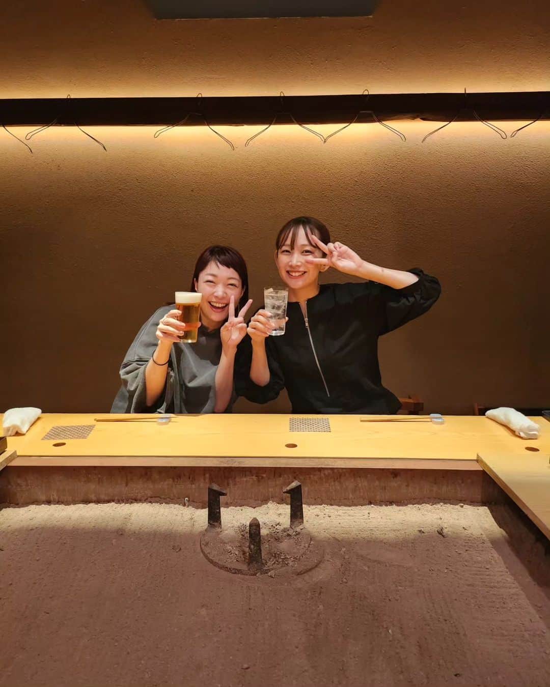 小雪のインスタグラム：「🎂 #まあこゆき お誕生日おめでとう🎊 これからも笑ってたすけあって 健康第一で☺  #弾丸旅行 #ずっとにやけてた😂」