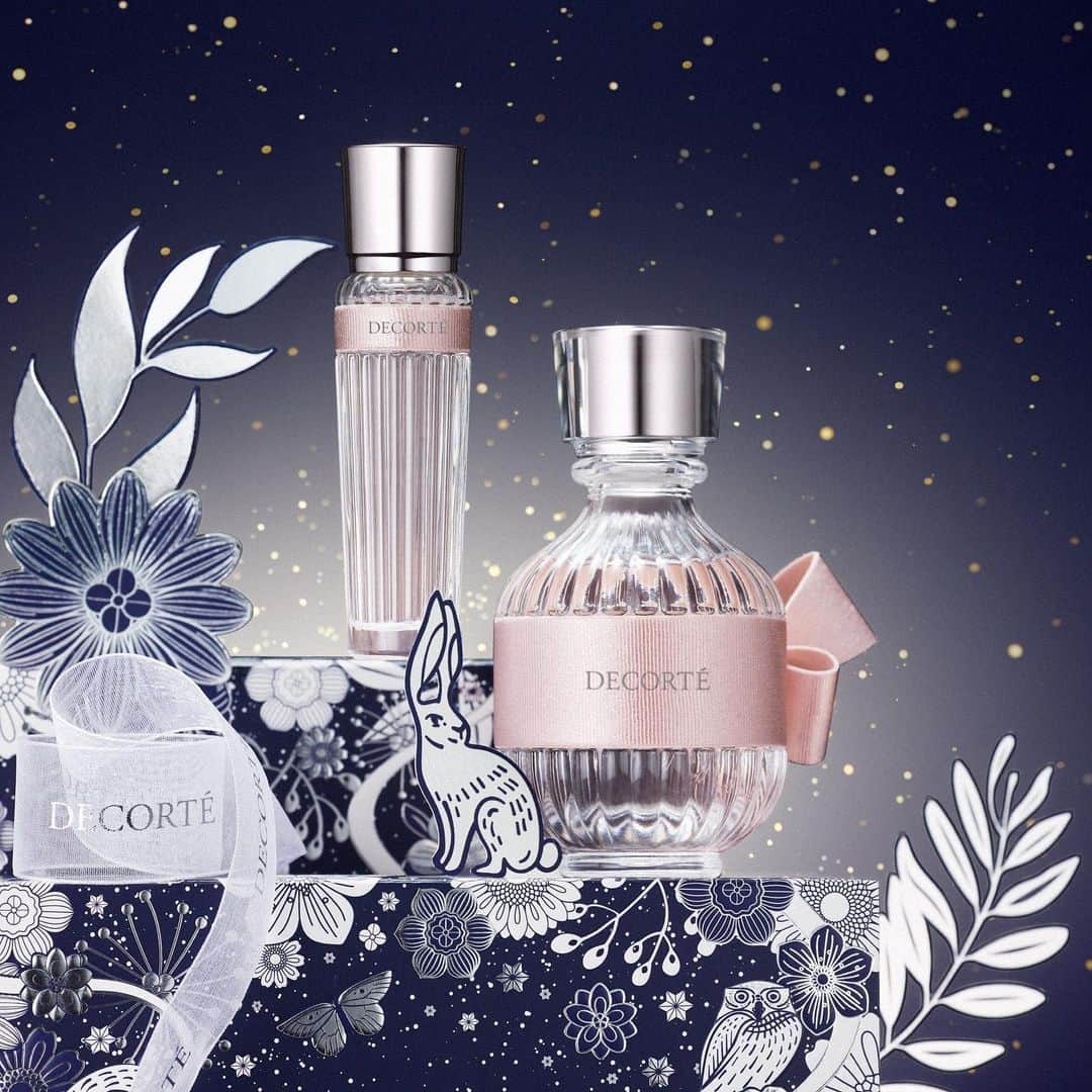 DECORTÉさんのインスタグラム写真 - (DECORTÉInstagram)「Recommended holiday gift  ""DECORTÉ Fragrance""   A fragrance series based on the ""Japan Accord"" that exudes elegance, grace and integrity.  An impressive gift that enriches your consciousness and mood every time you wear it.   DECORTÉ Kimono Yui Eau de Toilette  A transparent floral scent woven with fresh citrus notes will wrap you in a gentle serenity.  ホリデーギフトにおすすめ 「DECORTÉ フレグランス」  “ジャパンアコード”を要にした、気品にあふれ、優雅で清廉な魅力を放つフレグランスシリーズ。 まとうたび、意識や気配までも彩る印象的なギフトに。  コスメデコルテ　キモノ ユイ オードトワレ 爽やかな酢酸から紡がれる、透き通るようなフローラルの香りが、やさしい幸福感で包みます。  #コスメデコルテ #decorte #MyDecorteMoment #DecorteGiftSelection #ギフト  #プレゼント #ギフトボックス #ホリデーギフト  #gift #presents #holidays #holidaygift #makeup #cosmetics #beauty #jbeauty#kimonoyui #キモノユイ」9月14日 12時06分 - decorte_official