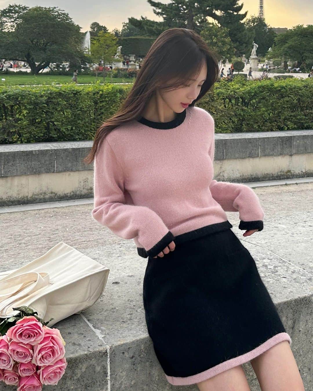 キム・ミニさんのインスタグラム写真 (キム・ミニInstagram)「오늘 밤 출시되는 가을 컬러스킴 투피스는 예쁜 배색