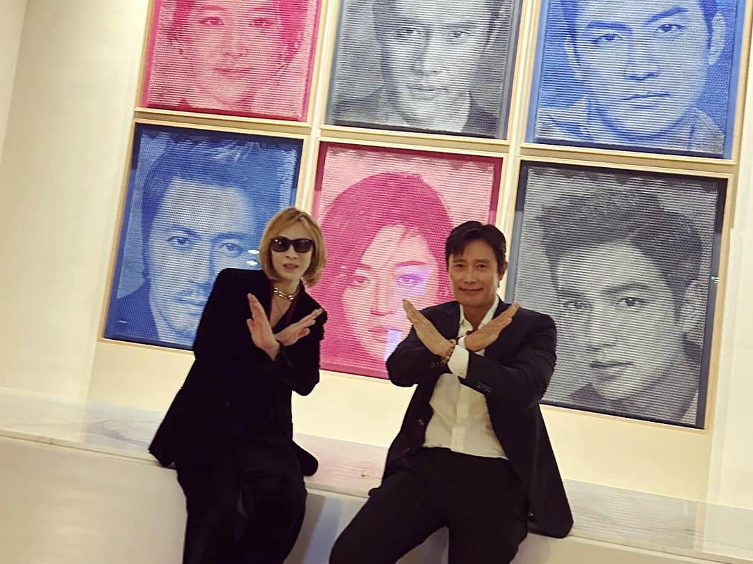 YOSHIKIさんのインスタグラム写真 - (YOSHIKIInstagram)「Amazing to visit Korea and performed for wonderful people and friends. It was a surprise performance though. Can’t wait to go back there. X Yoshiki  #rosé #blackpink #cl #2ne1 #leebyunghun #gdragon #bigbang #hoyeongjung #squidgame #endlessrain  #yoshiki #x #xjapan #thelastrockstars #yoshikiunderthesky #paradisecity」9月14日 12時16分 - yoshikiofficial