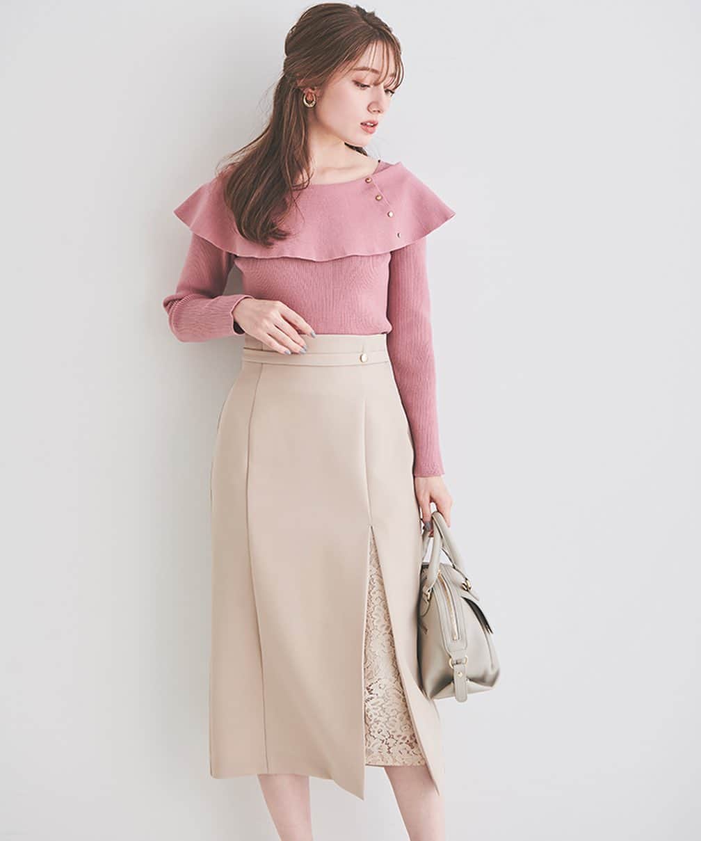 のインスタグラム：「⁡ ⁡ 9/14 thu.〜new💗 ⁡ ケープカラーニットプルオーバー ¥17,600 レーススリットタイトスカート ¥19,800 ⁡ ⁡ ⁡ Novelty Fair開催🛍 9/14（木）～20（水） ⁡ 税込み￥22,000以上のお買い物でオリジナルプリントBagをプレゼント♬ ※なくなり次第終了となります。 ⁡ ⁡ 【LIMINE CARD 10％OFF】 9/14（木）～20（水） ルミネカードのご利用で10％OFF✨ ⁡ 【EPOS CARD 10％OFF】 9/16（土）～25（月） エポスカードのご利用で10％OFF✨ ⁡ ⁡ ⁡ ⁡ #レッセパッセ #laissepasse  #laissepasseonlinestore #レッセパッセオンラインストア #新作 #ワンピース #ワンピースコーデ #スカート #スカートコーデ #ニット #ニットコーデ #ブラウス #ブラウスコーデ #カーディガン #カーディガンコーデ #ジャケット #ジャケットコーデ #トレンチコート #ブルゾン #お出かけ #お出かけコーデ  #オフスタイル #お仕事スタイル #お仕事コーデ #通勤 #通勤コーデ  #秋の新作 #2023aw #フェア #ノベルティフェア」