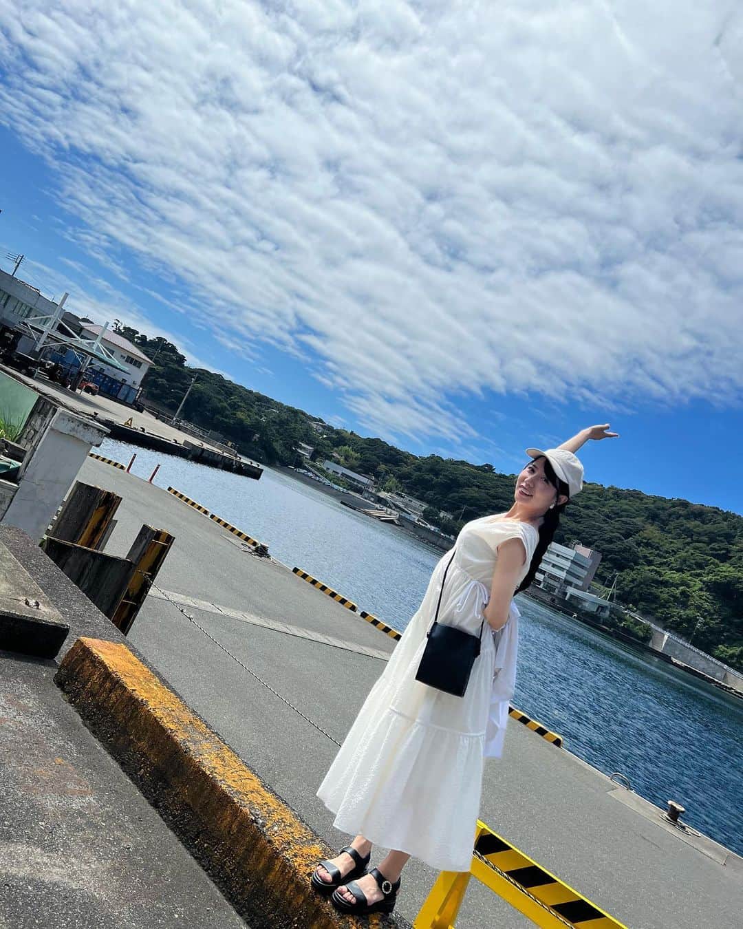 南まゆのインスタグラム：「♡ 田舎へ遊びにいってきた🌠☺️✨ . ノーマルカメラ📷で加工なし青空や海…綺麗…でした🌌 . #旅　#青空#海　#ノーマルカメラ」