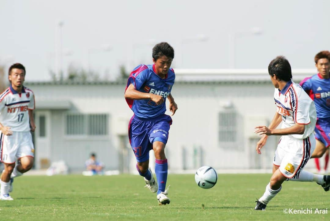 FC東京オフィシャルグッズさんのインスタグラム写真 - (FC東京オフィシャルグッズInstagram)「🔵🔴 FC東京U-18出身で、トップチームに昇格。一度はチームを離れるも2013シーズンにふたたび復帰し、熱いプレーで愛された #李忠成 選手が現役引退を発表しました。  最近でもFC東京アドバンススクールに顔を出してくれるなど、未だにFC東京を気にかけてくれている忠成選手。 現役生活お疲れ様でした。 @fctokyoofficial  #FC東京 #fctokyo #tokyo」9月14日 13時40分 - fctokyoofficial