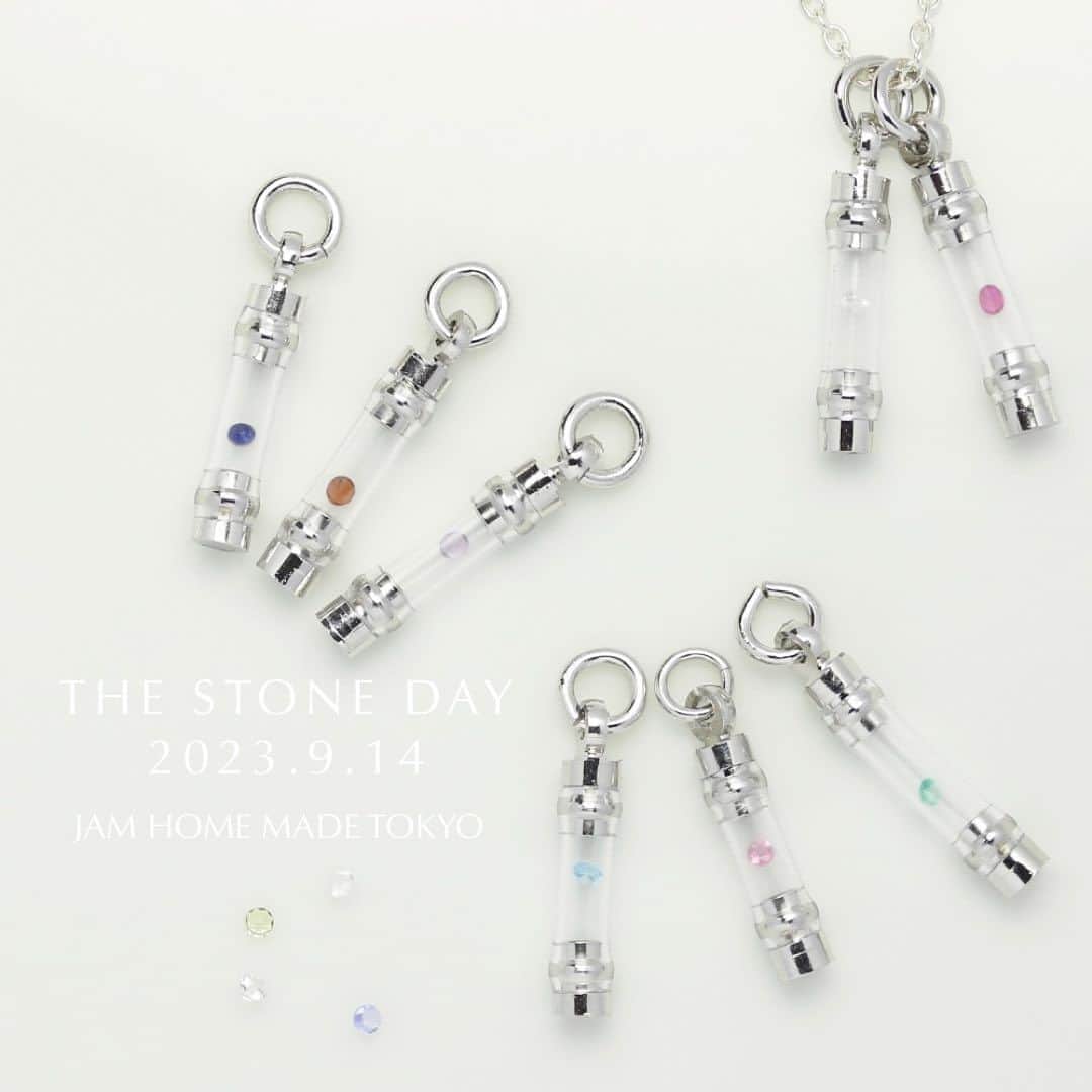 のインスタグラム：「『 - THE STONE DAY - 』  JAM HOME MADE は毎月14日 を『 石 (イシ) 』とかけ、東京店で JAM HOME MADE の会員登録と赤十字への募金 ( 1円～ ) にご協力いただきましたお客様に感謝の気持ちを込めて、1名様につき 1石、その月の誕生石入りのチャームをプレゼントしております。  9月の誕生石は “ サファイア ”  宝石言葉：慈愛・誠実・徳望  勇気を呼び起こすと同時に人との調和を促す。 絆を深め、愛情を育むパワーを秘め、知性と冷静な判断力を与えてくれます。  お問い合わせはTEL、LINEから承っております。 JAM HOME MADE 東京店 TEL:03-3478-7113   #jamhomemade #ジャムホームメイド #アクセサリー #jewelry #ユニセックス #ユニセックスファッション #ユニセックスアクセサリー #シルバージュエリー #silverjewelry #千駄ヶ谷 #原宿 #北参道  #誕生日 #誕生石 #birthstone #ネックレス #サファイア」