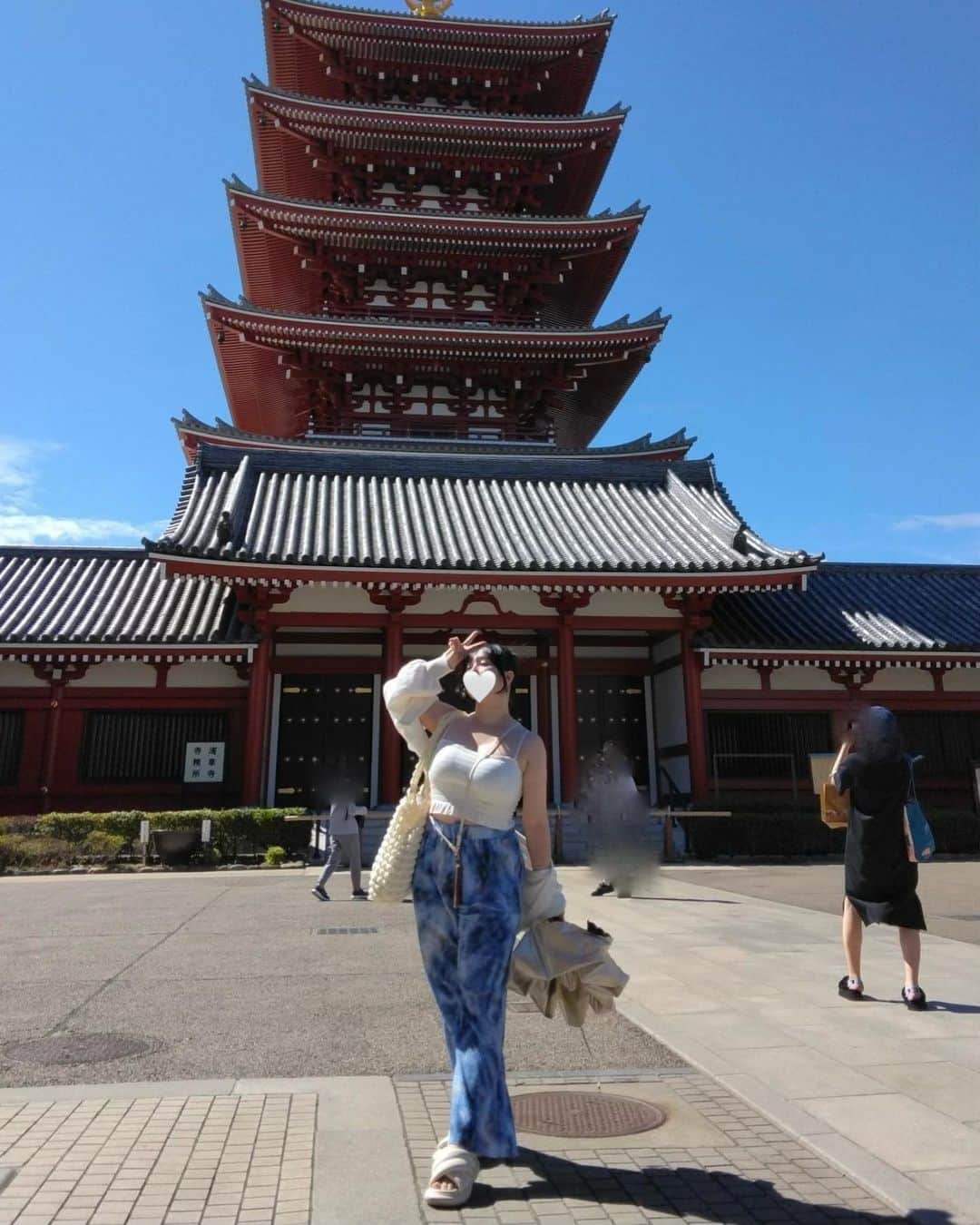上田ミルキィのインスタグラム：「163cm70kg純ジャパ足長ムチムチボディ✨️」