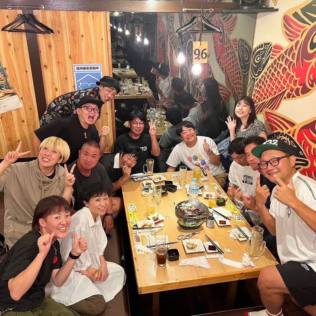 けんじるのインスタグラム：「昨日は中野でTOKYO COOLさんとふざけたオッサン芸人達で飲んだよー！」