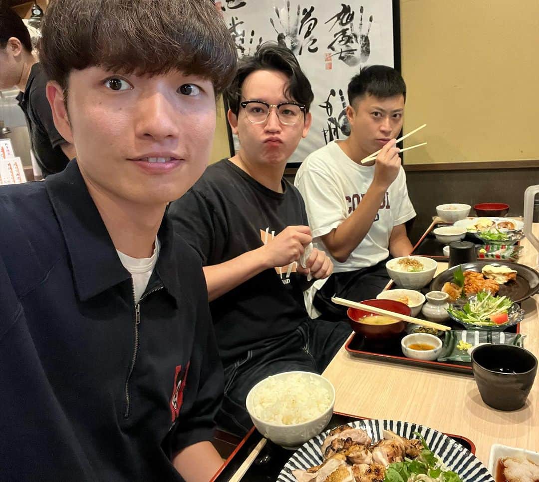 のインスタグラム：「JHRKメンバーで昼飯。 JHRKを知ってる人は今や少ないだろう……  #JHRK #読み方はジャーク #復活の伏線？ #いやないか」