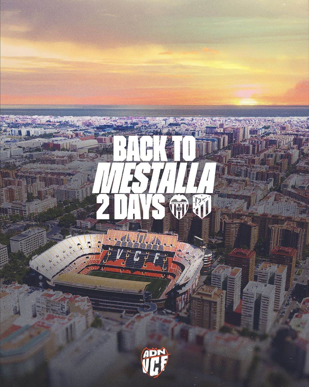 バレンシアCFのインスタグラム：「BACK TO MESTALLA  Este sábado tenemos partidazo en Mestalla 🏟️🙌  🔜 #ValenciaAtleti   #ADNVCF #DNAVCF」