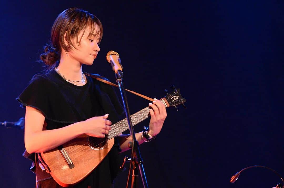fumikaのインスタグラム：「⁡ 昨夜のFM FUJI"Music Spice!" presents「THE RADIO!」@下北沢CLUB Que ⁡ 来てくれた方ありがとうございました! それぞれの音楽で繋がった夜🌛 ⁡ このメンバーとお客さん そして関係者のみなさんにも感謝☺️ また集まりたいな🔥  photo by 小川愛晃」