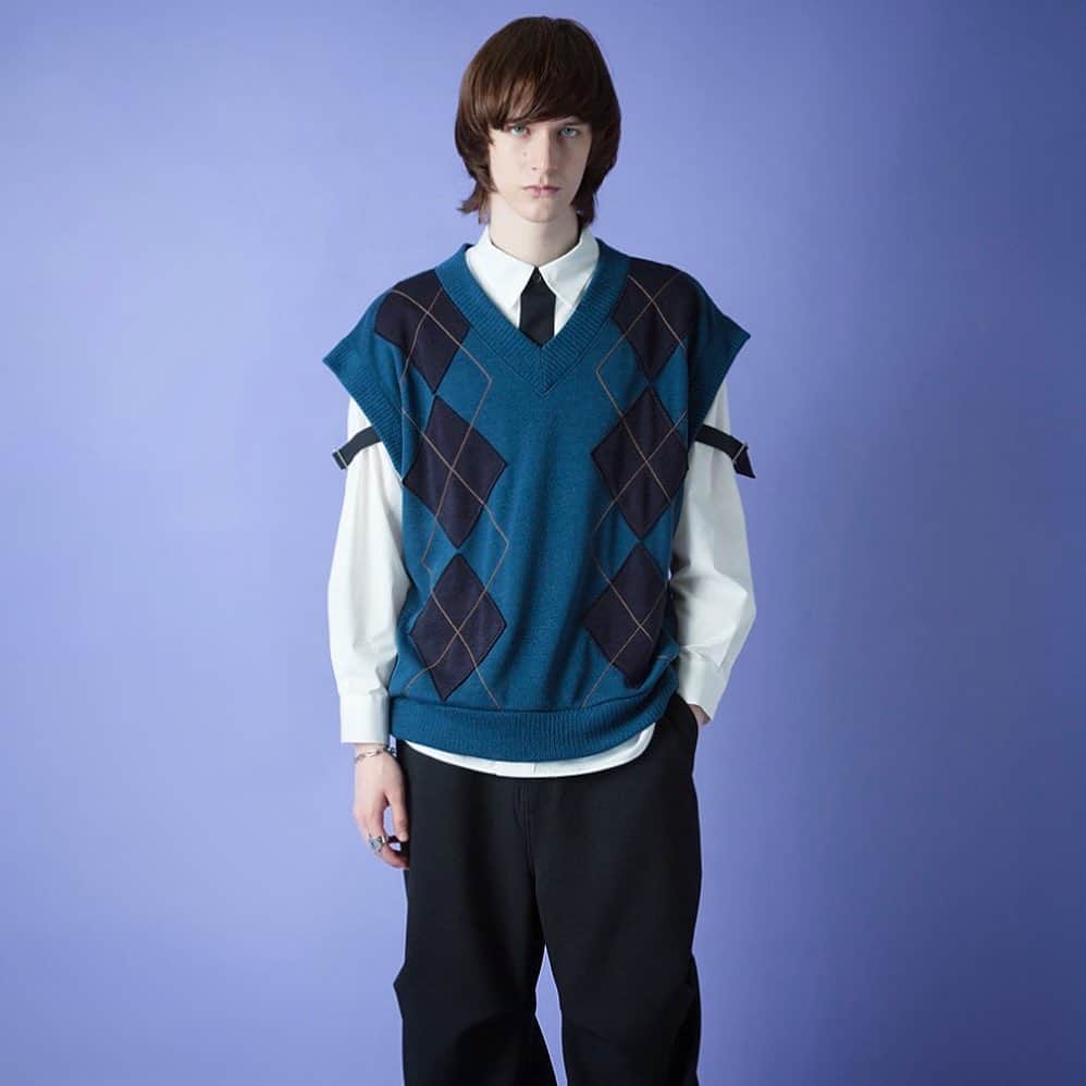 MILKBOYのインスタグラム：「MILKBOY 2023 Autumn Collection  ARGYLE VEST BELT SLEEVE SHIRTS  #milkboy」