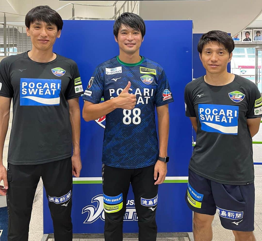 のインスタグラム：「共にピッチで戦った先輩達とも！ #昭和歌謡 #秋元康　先生　 #昭和 #令和 #show_wa  #jリーグ #j1 #j2 #j3 #サッカー #サカママ #サッカー少年 #サッカー部  #青山隼 #元プロサッカー選手 #俳優 #タレント #名古屋グランパス #セレッソ大阪 #浦和レッズ #徳島ヴォルティス #レジェンド #アンバサダー  #仙台 #徳島」