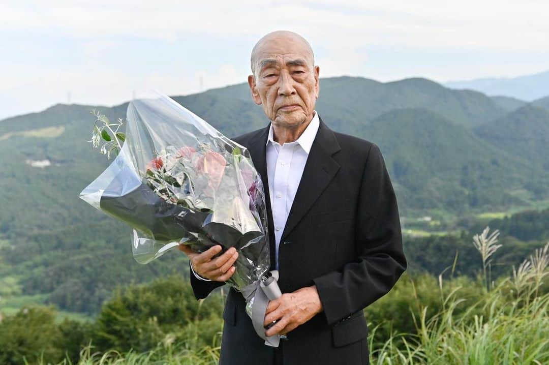 ハヤブサ消防団さんのインスタグラム写真 - (ハヤブサ消防団Instagram)「◯  ＼💐クランクアップ💐／  江西佑空役 #麿赤兒 さん🙏  8話で衝撃の裏切りを見せた和尚😱 最終話でその全てが明らかに😳  お疲れ様でした‼︎👏  #ハヤブサ消防団🚒 #最終回今夜9時‼️  🔥第8話配信中🔥 https://tver.jp/lp/episodes/epnyd2djsr」9月14日 16時05分 - hayabusa_ex2023