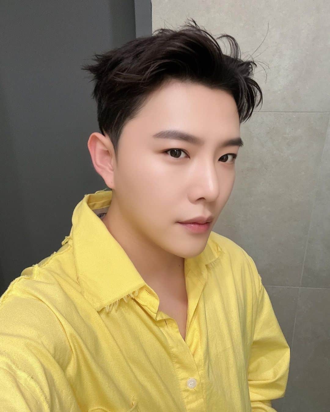 ユソンのインスタグラム：「노랑이🐤」
