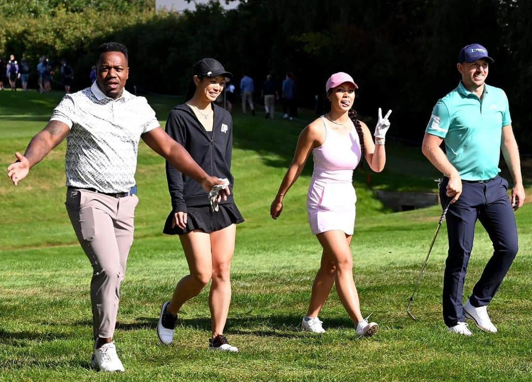 マット・ウォレスのインスタグラム：「Another @bmwpga Pro-Am complete with the lovely @kaitleenshee @isabelleshee & my guy @theycallmelocksmith  Ready to play my favourite event of the year. 🏴󠁧󠁢󠁥󠁮󠁧󠁿」