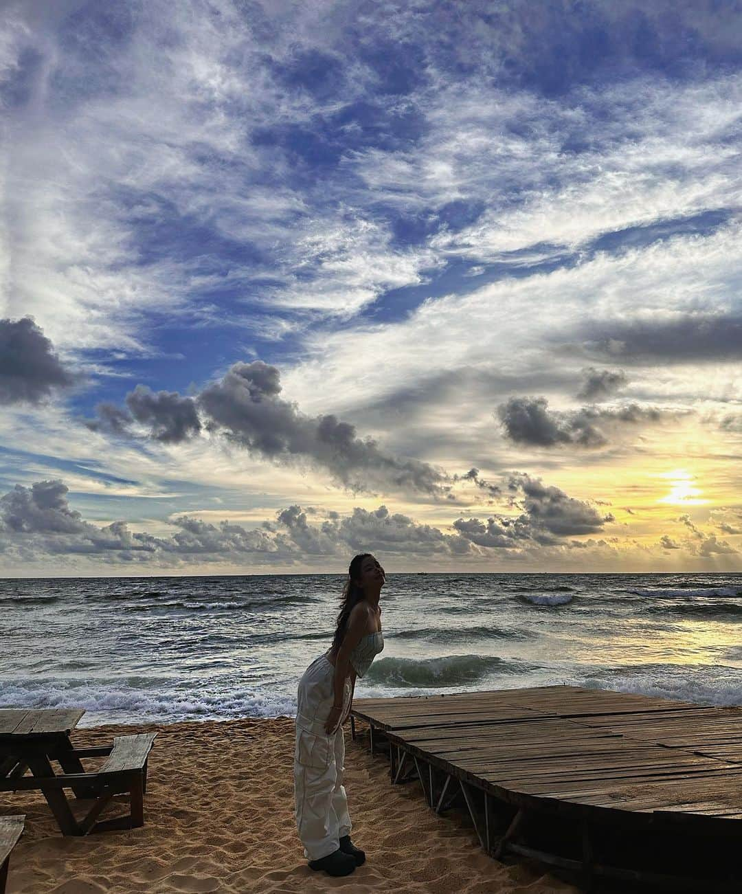 トキさんのインスタグラム写真 - (トキInstagram)「진짜 고마웠던 하늘 🩵🌊🐬 사랑하는 여름 잘가구 🥹🥹🥹」9月14日 18時35分 - minhee_jjjj