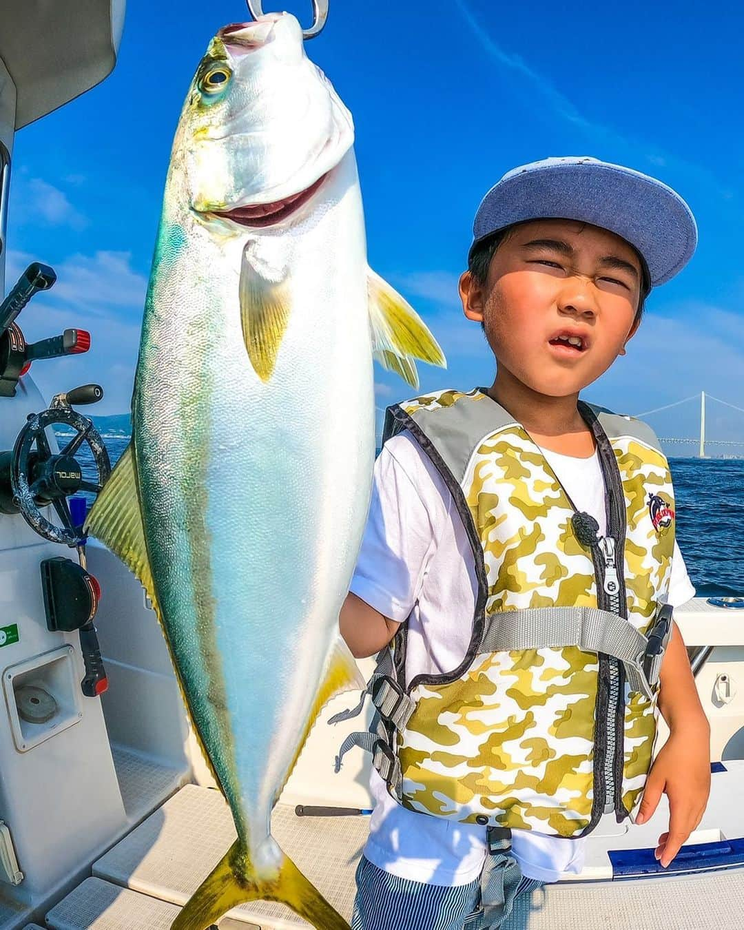 秦拓馬のインスタグラム：「メジロまた釣りたい🎣」