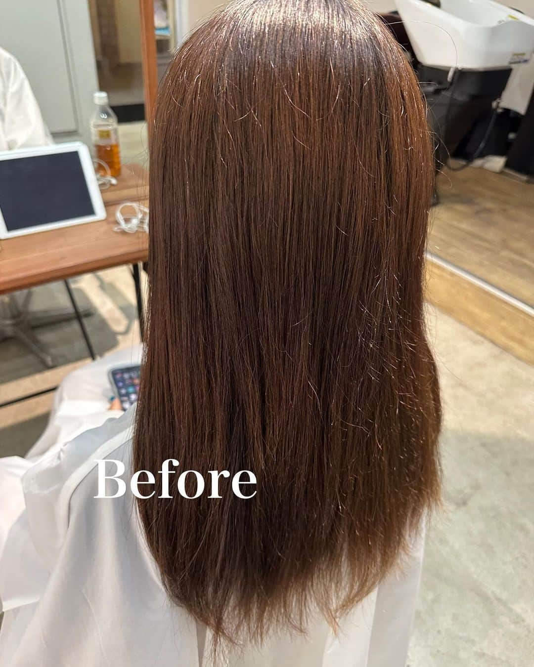 あやてん（島田彩加）さんのインスタグラム写真 - (あやてん（島田彩加）Instagram)「💇🏻‍♀️  カラーとトリートメントしてもらいました✂️✨  しばらくは暗髪ロングで生きていこうと思う私です  @yukke.hair さんありがとうございました😆🙏  @yukke.hair さんはマンチェスターシティサポなのでいつもサッカーの話いっぱいさせてもらえて楽しいの！⚽️  7月には縮毛矯正もお願いしたのですが、めちゃナチュラルに髪の毛綺麗になって広がりも収まってありがたすぎた🥲  4枚目が縮毛矯正してもらった時の✨  サッカー好きさんもそうじゃないひとも行ってみてね〜  この夏まじ漫画Tシャツばっか着てた  秋冬は自社のお洋服をたくさん展開しておしゃれな服をちゃんと着ようとおもいます」9月14日 17時00分 - ayatenchann