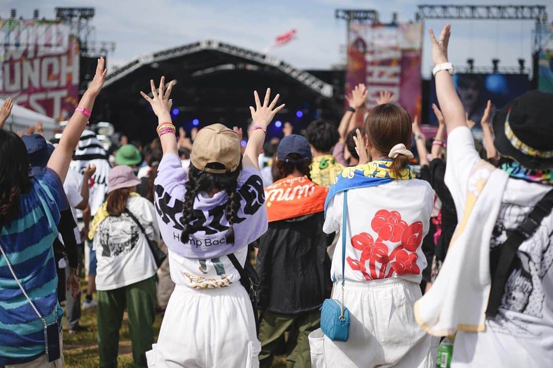 ZIMAさんのインスタグラム写真 - (ZIMAInstagram)「🎵 中国地方最大規模の野外音楽イベント WILD BUNCH FEST.2023が 明日から3日間開催！  ZIMAもブース出展します！ 盛り上がり必至の3日間、 ぜひZIMAをお供にお楽しみください！ https://www.wildbunchfest.jp/  #ZIMA #ジーマ #お酒 #カクテル #お酒好き #野外 #ロックイベント #wbf #ワイバン」9月15日 13時00分 - zima_japan
