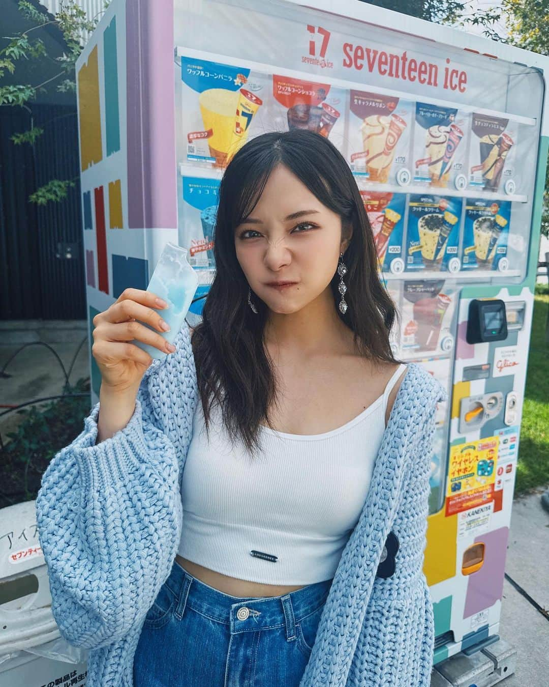 村瀬紗英さんのインスタグラム写真 - (村瀬紗英Instagram)「#dailylook  夏がおわりソーダ?🫧🥤  @andgeebee_official  unisexハートブローチフーディーカーデ▶︎9/15」9月14日 17時11分 - saepiiii.m