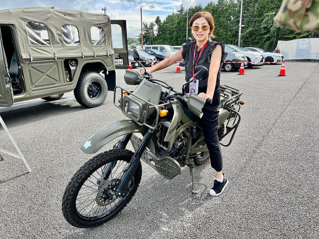 吉田由美さんのインスタグラム写真 - (吉田由美Instagram)「自衛隊の偵察用バイク  中型免許は持っているけど、もはやペーパーライダー💦」9月14日 17時26分 - yumi__yoshida