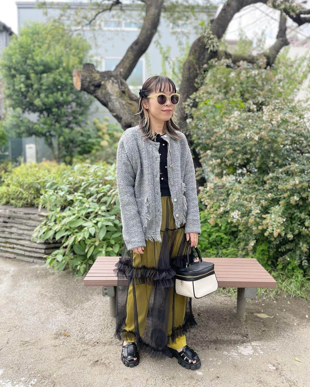 amigo.amigo.5205622さんのインスタグラム写真 - (amigo.amigo.5205622Instagram)「． ★#ママコーデ ★  #展示会 でオーダーして #レミット の#カーディガン が 届いたー😍  ✔︎フリンジメタルボタンカーディガン （439931208）  @remit___official  フリンジと金ボタンが きれいめでもカジュアルコーデとしても どちらでも使える♪ カーディガン大好きで 毎年集めてる♪  秋に大活躍しそうな予感…❤︎  今年流行りの透け感ある チュールスカートは 最近#シーイン で見つけたよ！  ✔︎スカート 🆔 21695886  @shein_japan  @sheinofficial   お得なクーポン出てるので使ってね！  🎈Coupon Code： amigo  お買い上げ金額1～5,999円までは15%OFF、 6000円以上は20%OFF❗️ 九月末日まで使えるよ‼️  #remit #秋コーデ  #秋新作  #SHEINforAll #ad  #秋服  #新作　 #新作コーデ  #コーデ  #シーインコーデ  #shein  #sheinofficial  #sheinootd  #sheinoutfits  #sheinコーデ  #トレンドコーデ  #トレンドファッション  #流行りのやつ  #流行りに乗ってみた  #fashion  #fashionstyle  #instafashion  #autumnfashion」9月14日 17時36分 - amigo.amigo.5205622