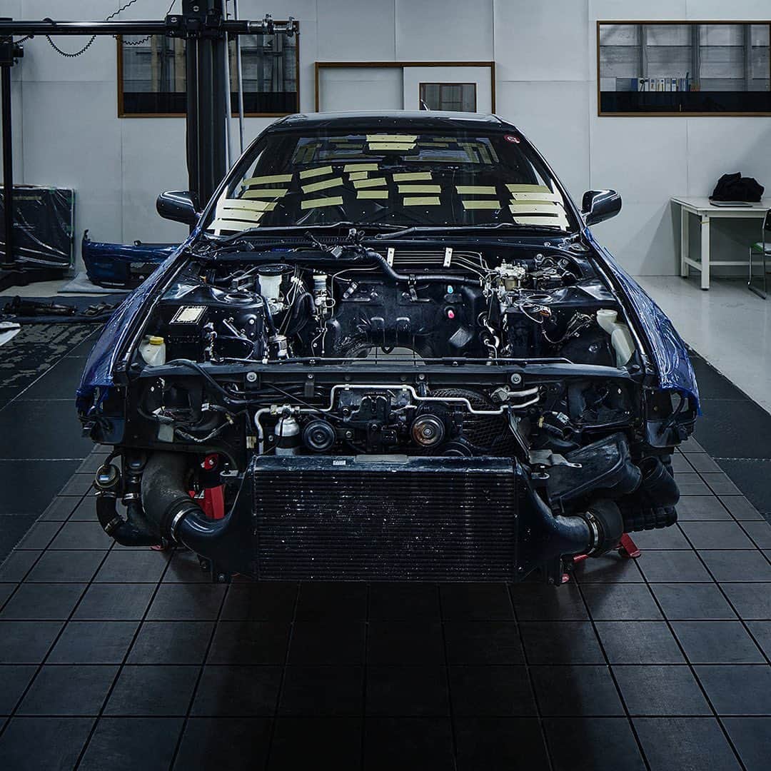 日産自動車さんのインスタグラム写真 - (日産自動車Instagram)「【R32EV】vol.3  RB26が降りました。  #GTR #R32EV」9月14日 17時42分 - nissanjapan