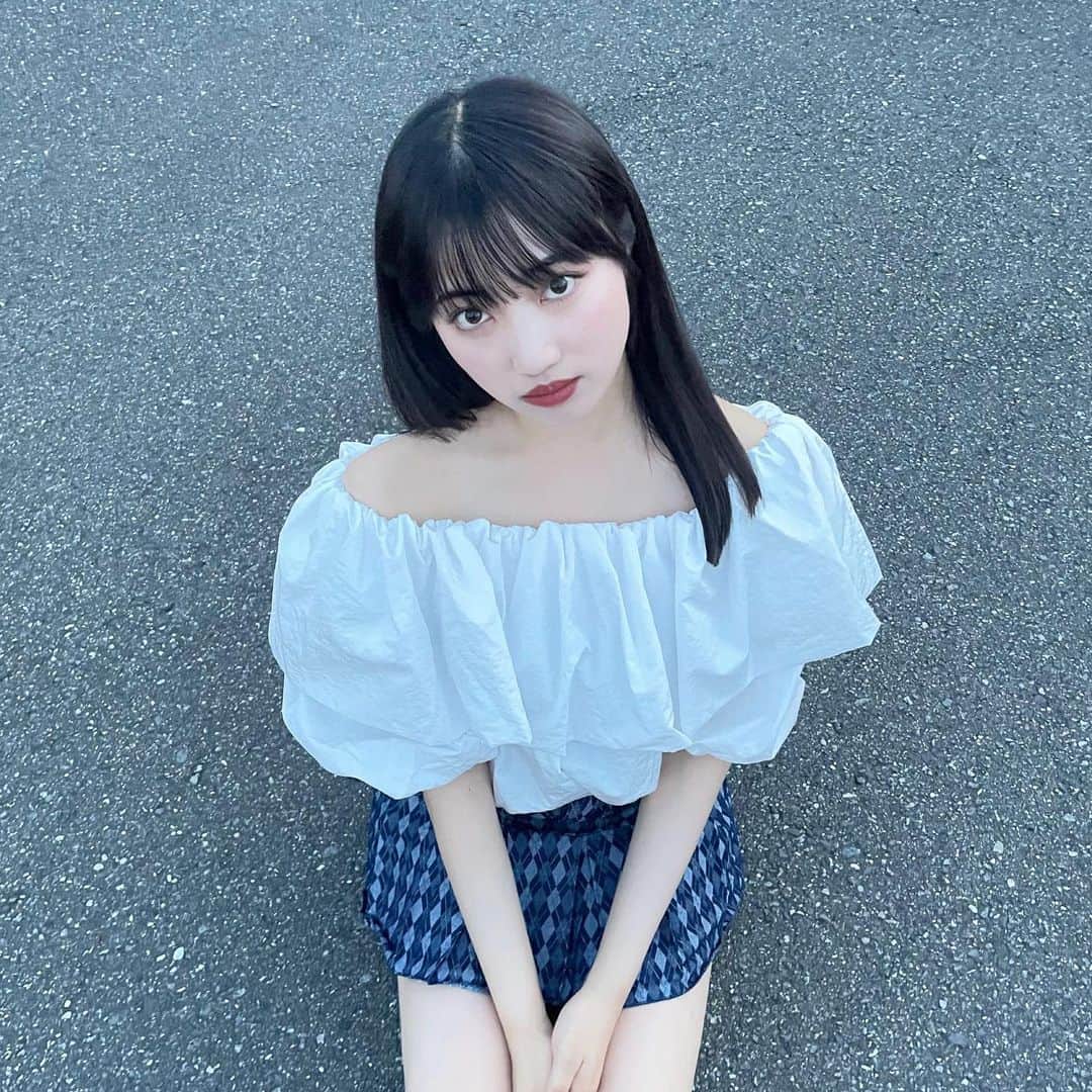 河﨑莉奈のインスタグラム：「結局黒髪が落ち着きますっ ̫ -˘💧」