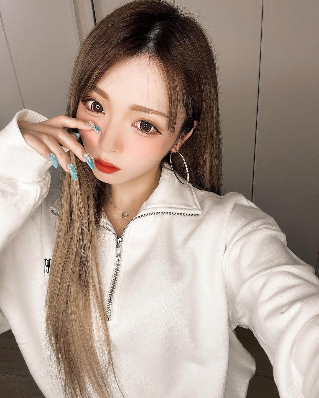 古川結菜のインスタグラム：「前髪かきあげてみたｯ❤︎ みんなどっち派~⁇💟  #egg #ぎゃう」