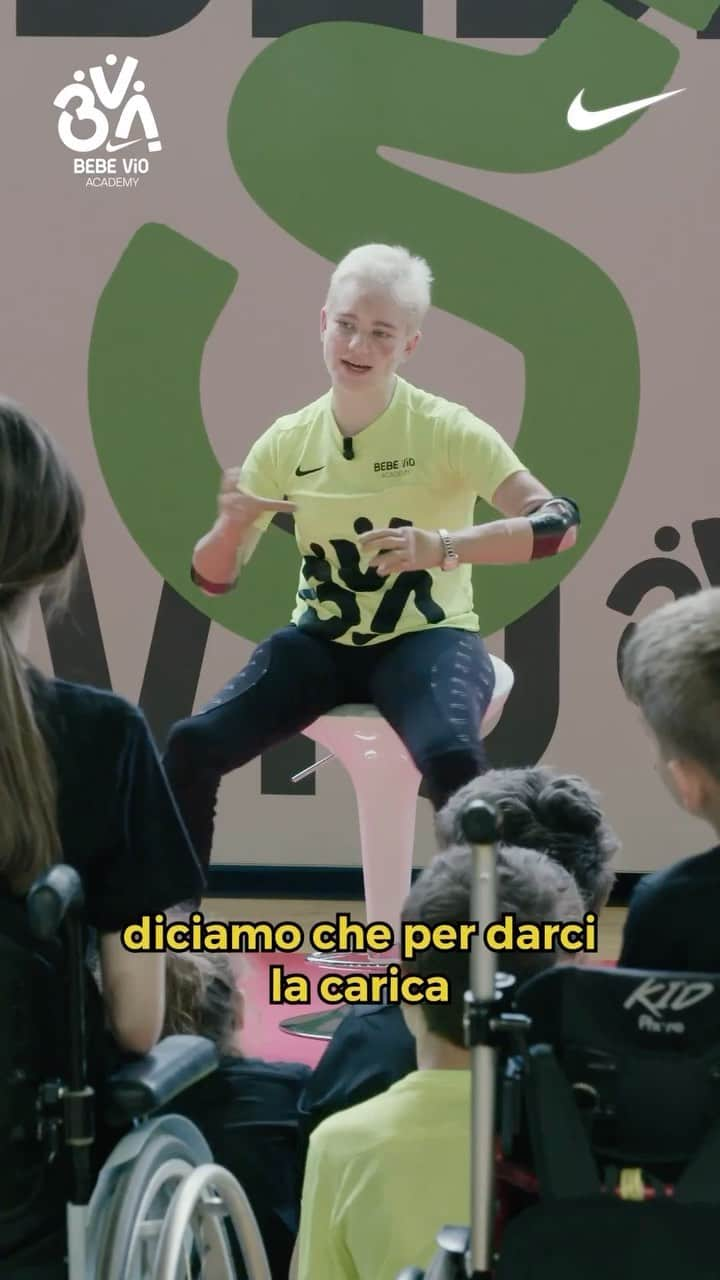 ベアトリーチェ・ヴィオのインスタグラム：「Un’accademia nata in partnership con @nike dove ragazzi con e senza disabilità possono misurarsi in 5 discipline paralimpiche: scherma, sitting volley, calcio integrato, basket in carrozzina, atletica.   La #BVA vi aspetta da Ottobre! Per info iscrizioni @bebevioacademy  #BVA #Nike @bebevioacademy @bebe_vio @art4sportonlus」